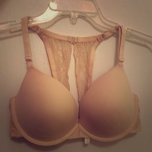 Lace back peephole bra with light padding in 36D